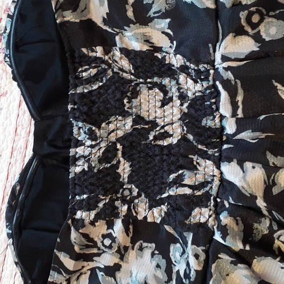 NWOT Floral Strapless Dress - Picture 5 of 7